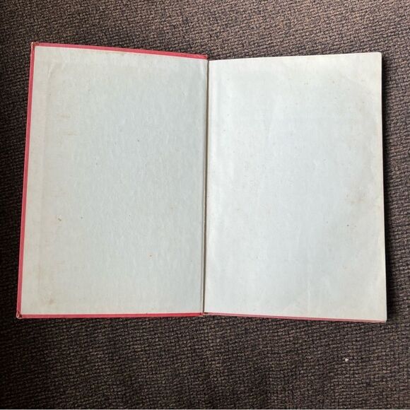 c1966 Snoopy and the Red Baron by Charles M Schulz Hardcover Book Club Edition - Picture 8 of 8